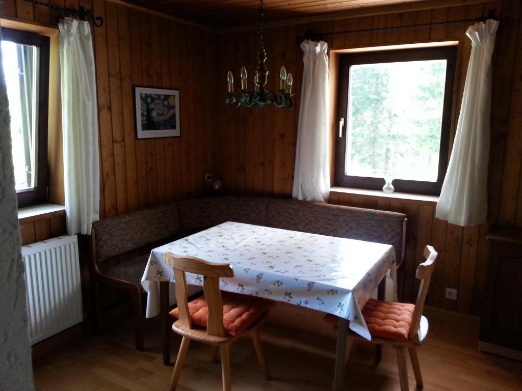 Fichtenblockhütte Sonnenalpe Nassfeld Rum bild